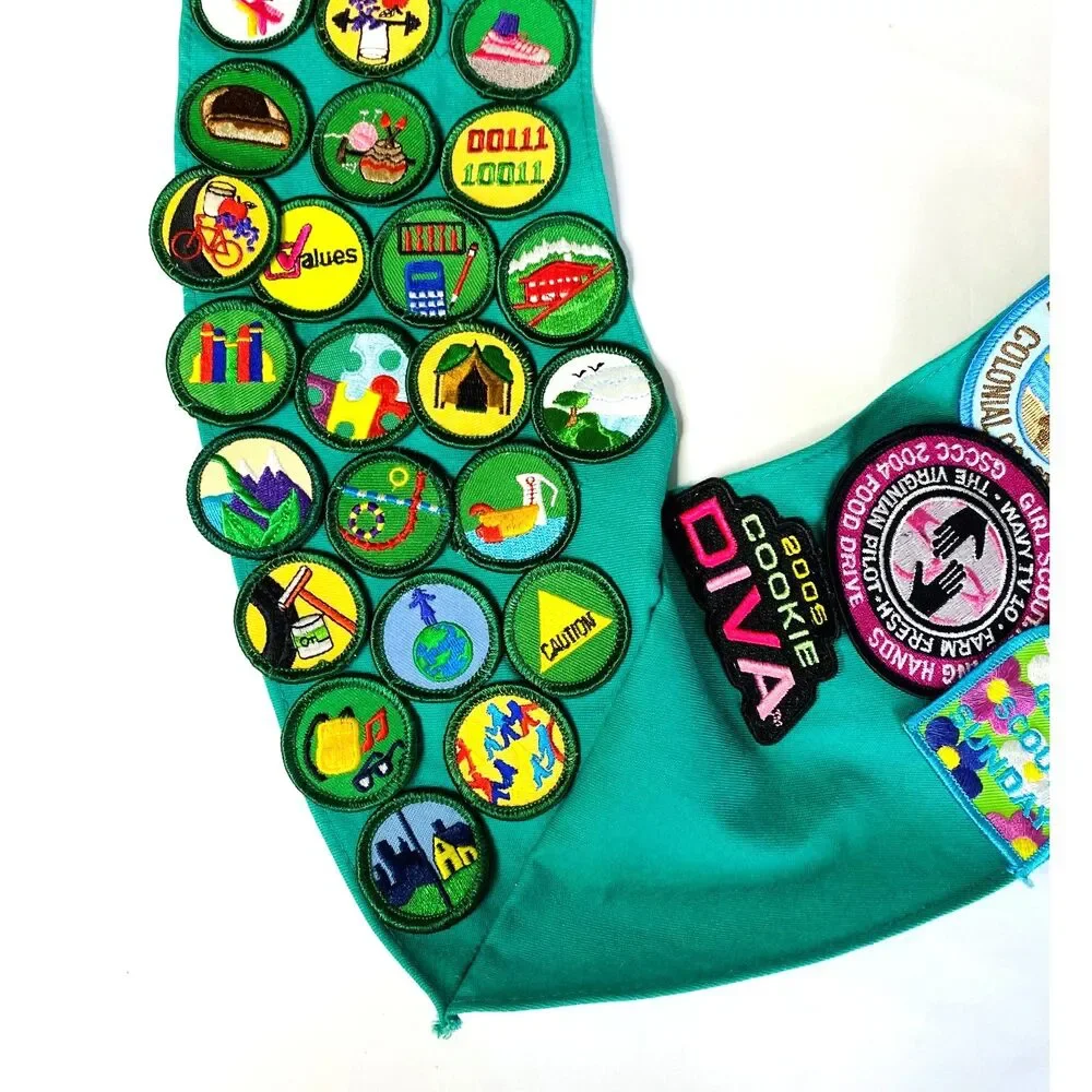 Vintage Girl Scouts USA Green Sash Full of Merit Badges Patches Sewn